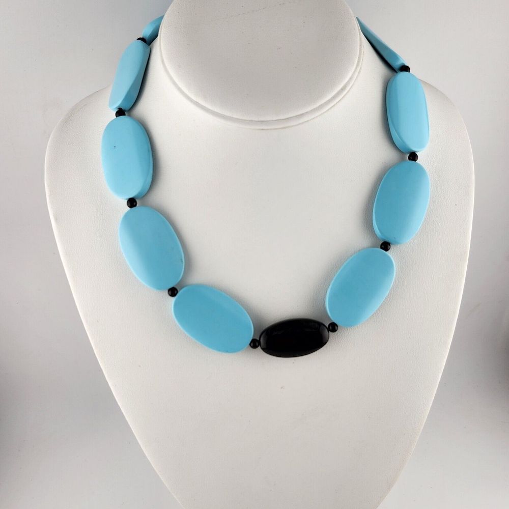 Chunky Bead Necklace, Light Blue Oval Beads, Black Accents, Fashion Jewelry‎